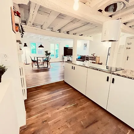 Old Town I By Aston Apartment *